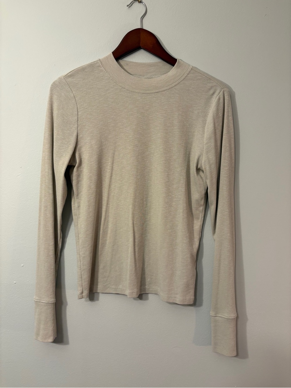 Gap Ribbed Mock Neck Long Sleeve Tee — Oatmeal — Size M 🧵